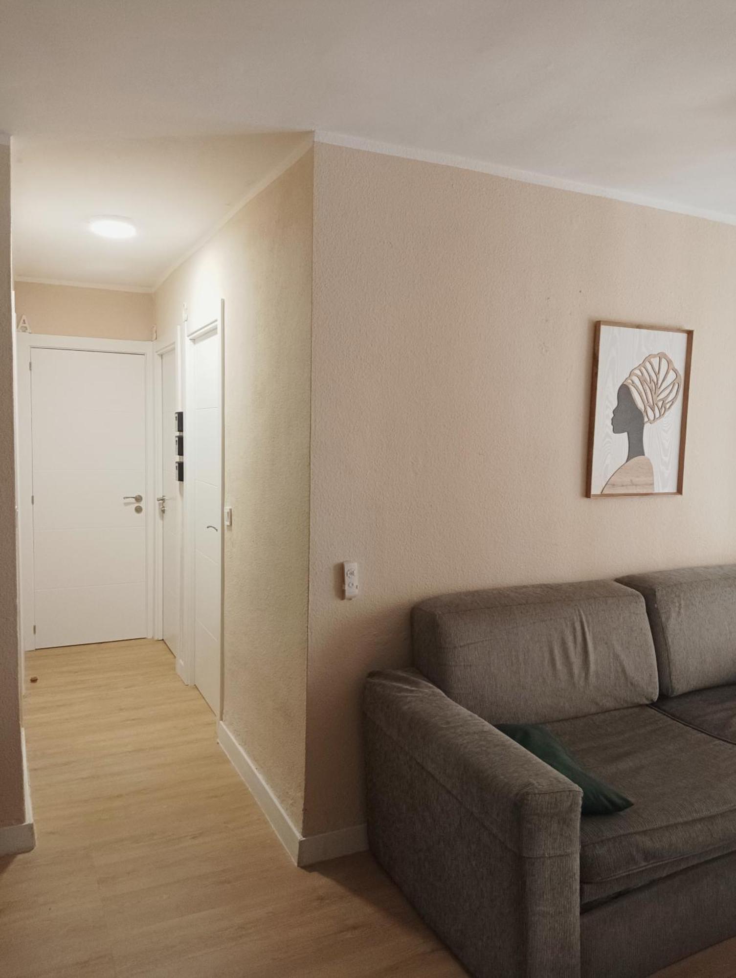 Habitaciones En Apartamento Compartido Delicias Room Cerca Del Mar, Aeropuerto, Ave Y Metro Малага Экстерьер фото