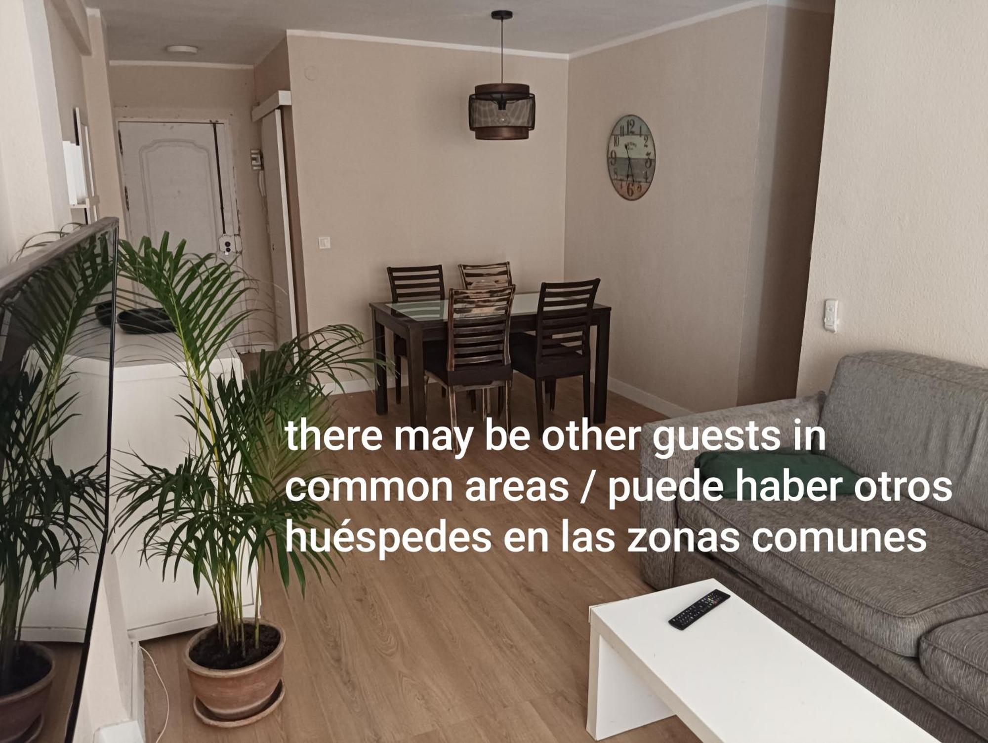 Habitaciones En Apartamento Compartido Delicias Room Cerca Del Mar, Aeropuerto, Ave Y Metro Малага Экстерьер фото