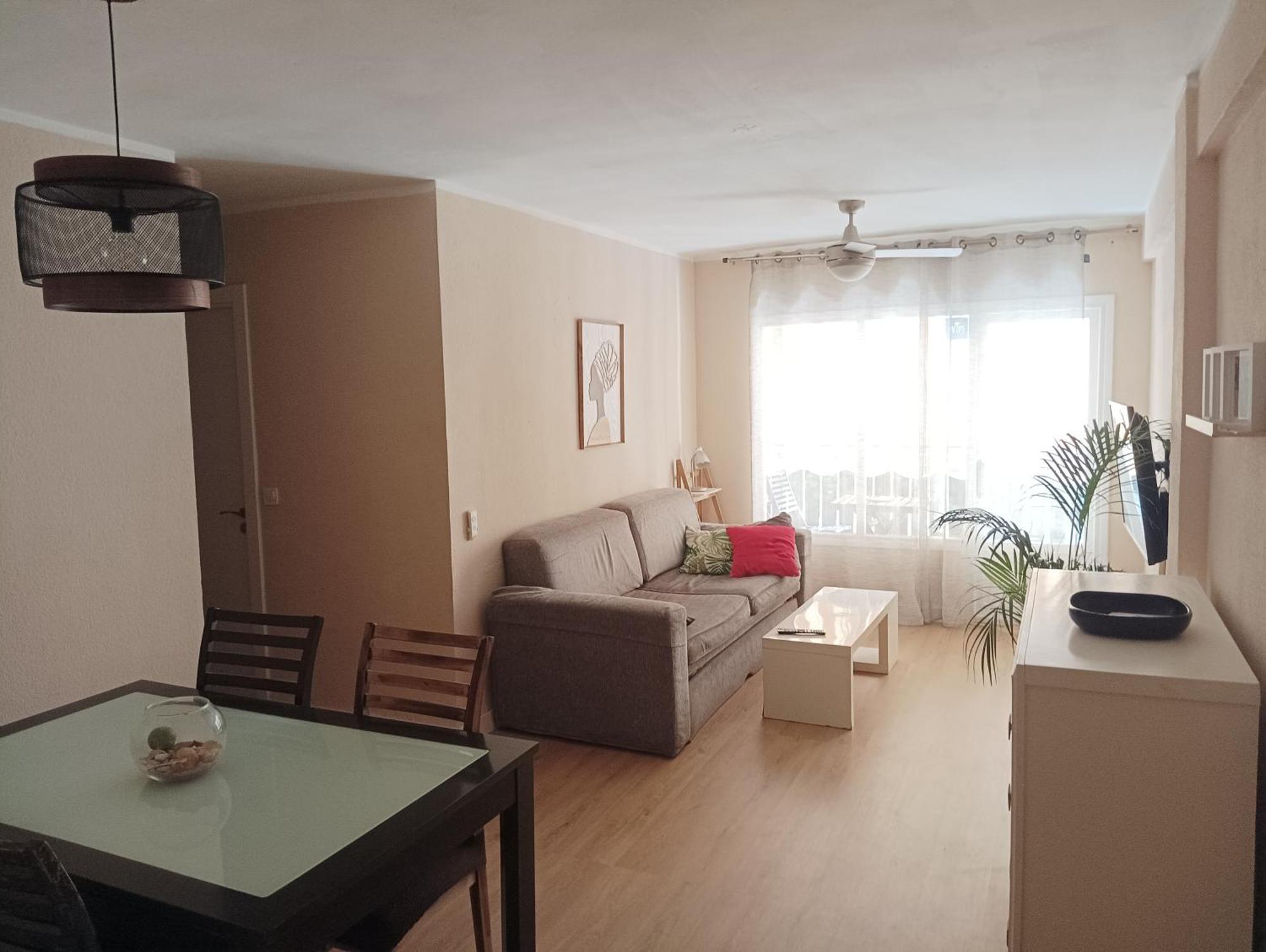 Habitaciones En Apartamento Compartido Delicias Room Cerca Del Mar, Aeropuerto, Ave Y Metro Малага Экстерьер фото