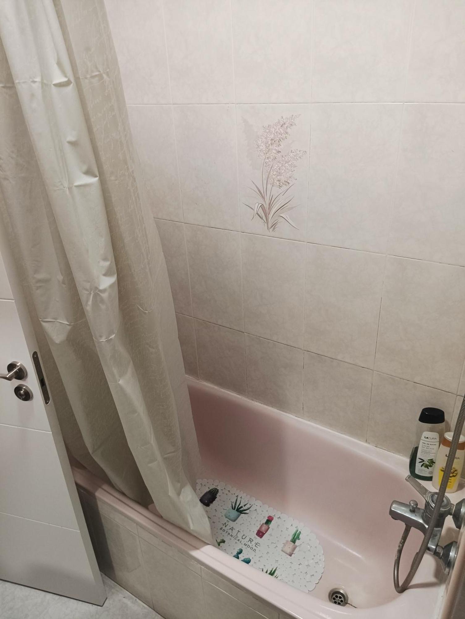 Habitaciones En Apartamento Compartido Delicias Room Cerca Del Mar, Aeropuerto, Ave Y Metro Малага Экстерьер фото