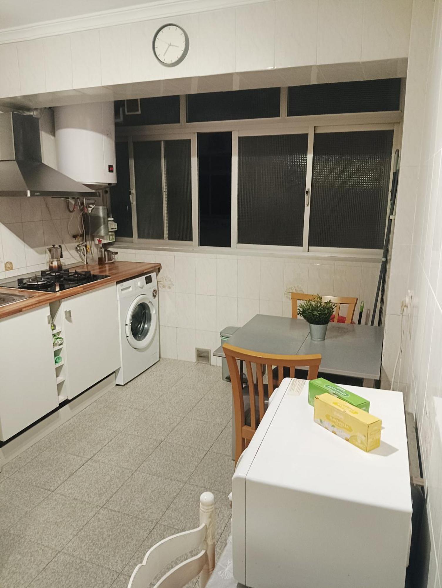 Habitaciones En Apartamento Compartido Delicias Room Cerca Del Mar, Aeropuerto, Ave Y Metro Малага Экстерьер фото